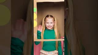 📺 So Much Fun! 📦 Mommy Made A DIY TV From Cardboard 😆