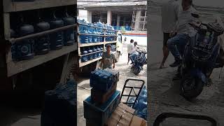 Rit pertama Aqua galon dari Wahyu jaya