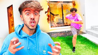 Thumbnail for FEDE SE ENOJO CON ESTA BROMA...