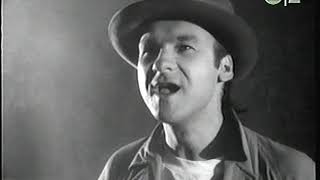 Paul Carrack - I Live by the Groove