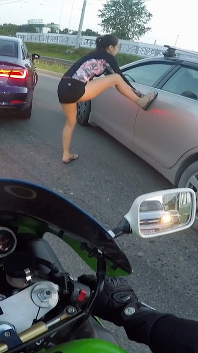 Woman Gets Karma For Road Rage! 🤦‍♂️ Credit: @momentsrider172