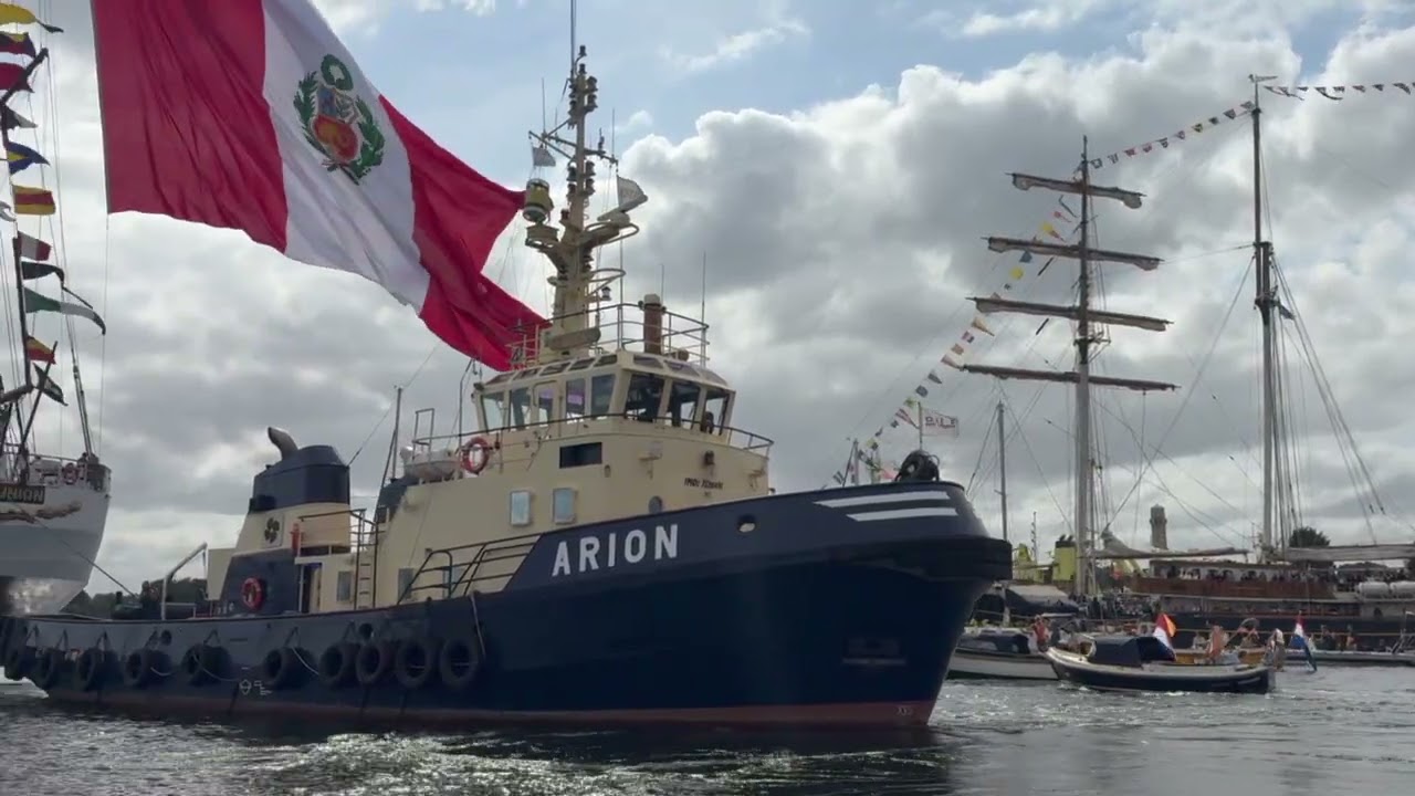 Sail Amsterdam 2025 - Sail In from IJmuiden to Amsterdam - B A P  Unión;  crew climbing the masts.
