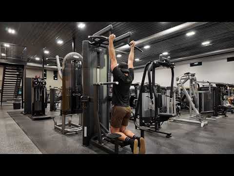 Machine-Assisted Neutral Grip Pull-Up