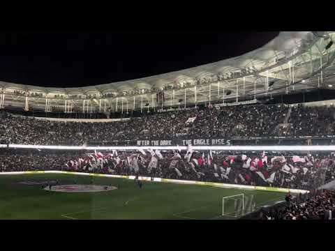BEŞİKTAŞ TÜPRAŞ STADI IŞIK GÖSTERİSİ GURURLAN MÜZİĞİ İLE