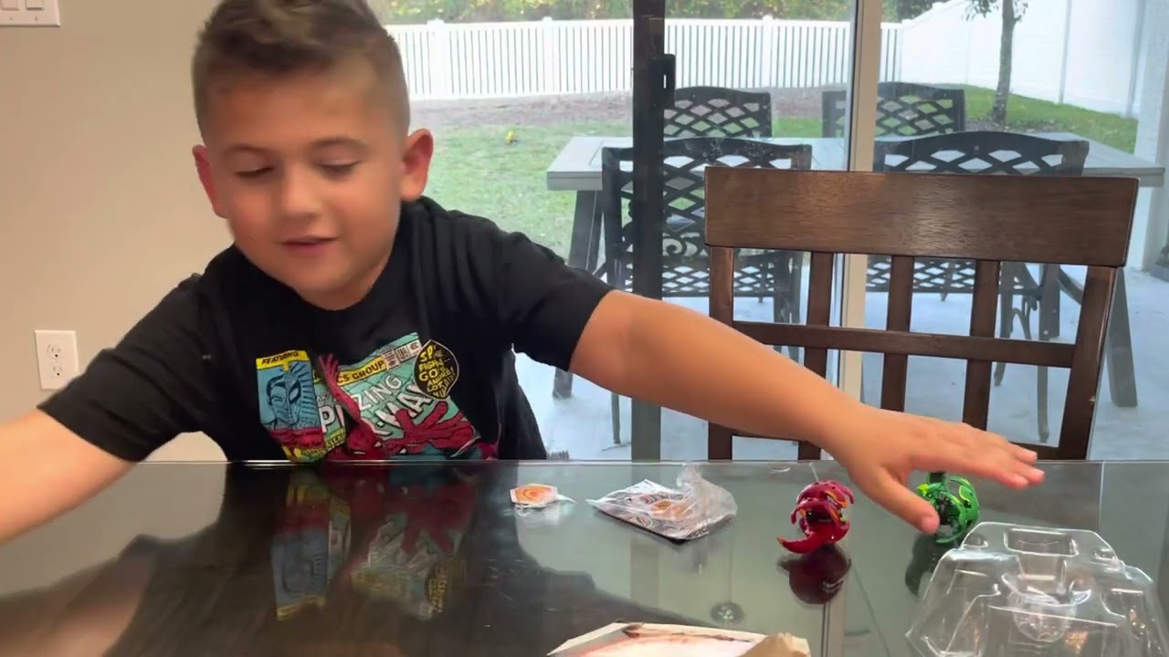Joseph Unboxes Bakugan Pyrus Jettra!