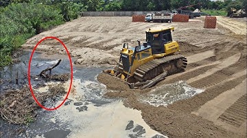 NEW Project!Filling The Land Bulldozer SHANTUI push Sand With Dump Truck 5t Loading Sand in to water