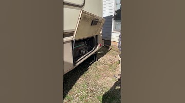 1996 Fleetwood Bounder Generator video