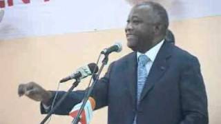 Discours du PR Gbagbo a l'UCAO 1ère partie.avi