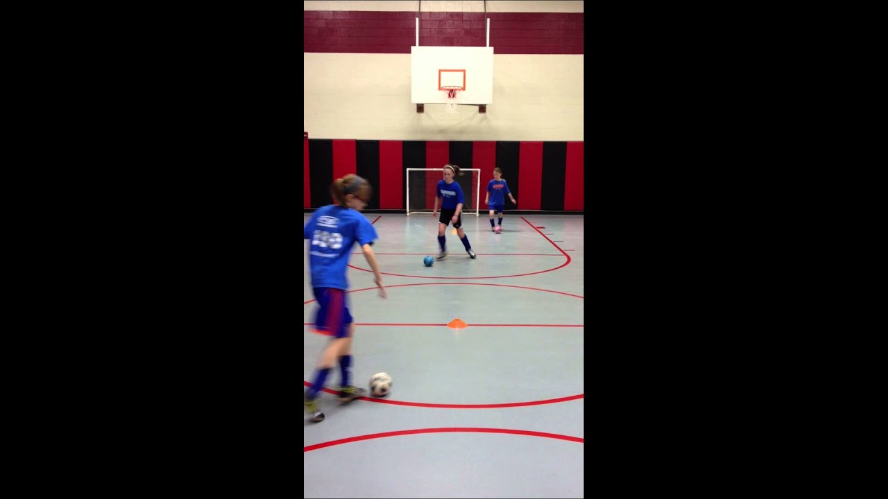 Hammer U11 Girls Soccer Training 1v1 moves 2 YouTube