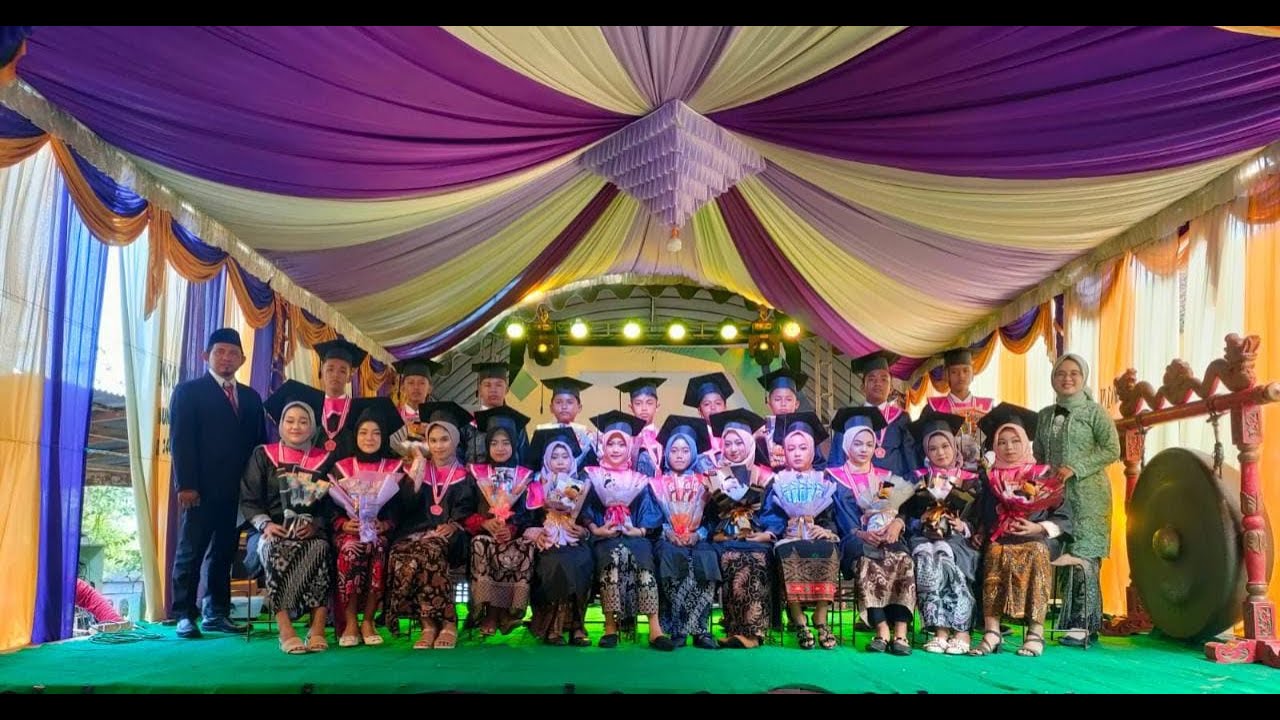 LIVE PURNAWIYATA SDN 1 NGULUNGWETAN KEC MUNJUNGAN TRENGGALEK