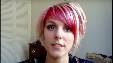 How to Cut Side Bangs at Home