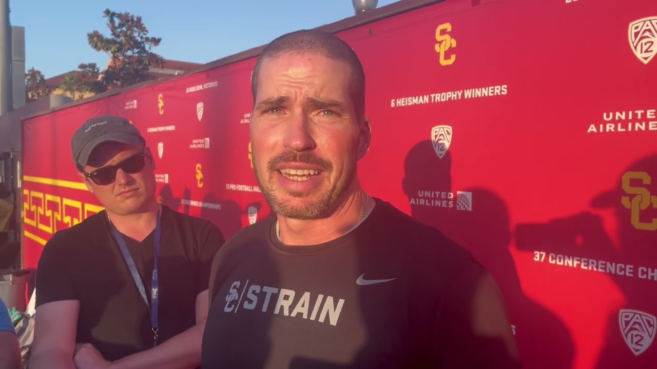 USC DC Alex Grinch talks Oregon State win, Gentry, scouts Arizona State