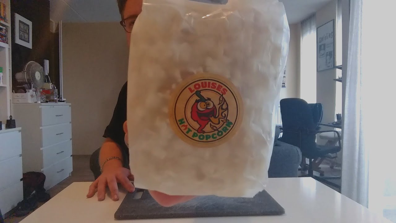 Hot Snack Review: Fonsies insane Hot Sauce - Louises Hot Popcorn (with English subtitles)