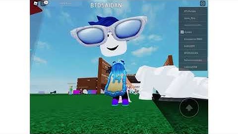 Playing with vr players on roblox VR hands v2.5