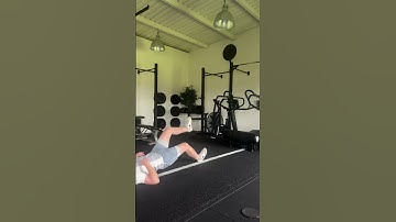 Single leg hamstring bridge switch