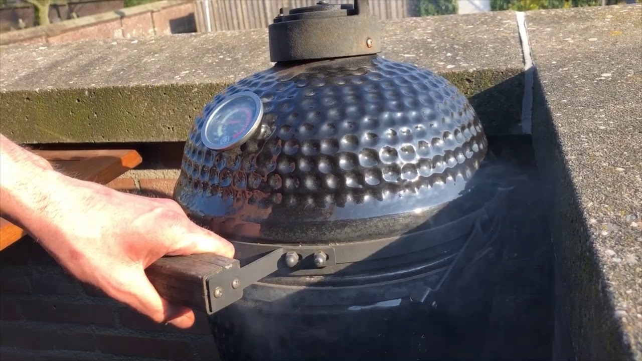 Lamsnek op de kleine kamado - YouTube