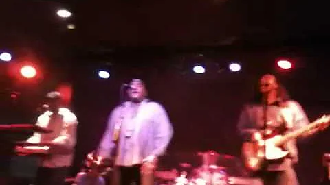 Mitch Platinum Cafe