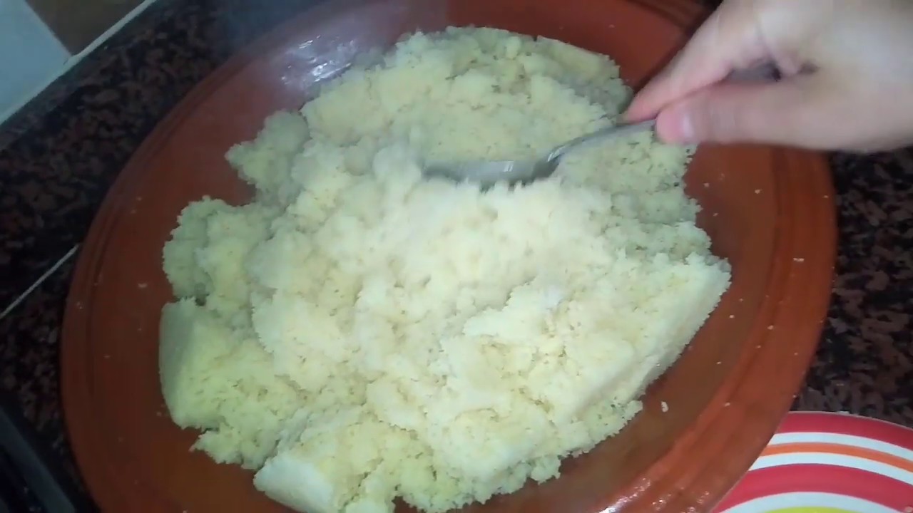 كسكس بسميد الارز كالكسكس بسميد القمح Couscous à la semoule de riz comme ci à la semoule de blé