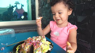 Sarayu Decora Un Pastel