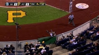 SD@PIT: Martin grabs foul pop, falls into the netting