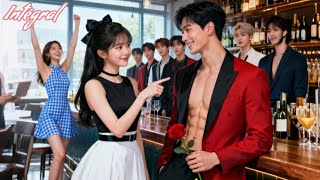 Fan d’abdos, elle choisit le mannequin le   sexy… sans savoir que c’est 1 ruse du PDG amoureux !