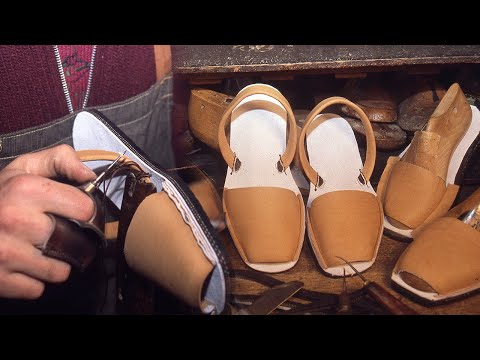 Abarcas menorquinas. Handmade production of this summer footwear | Lost trades | Documentary