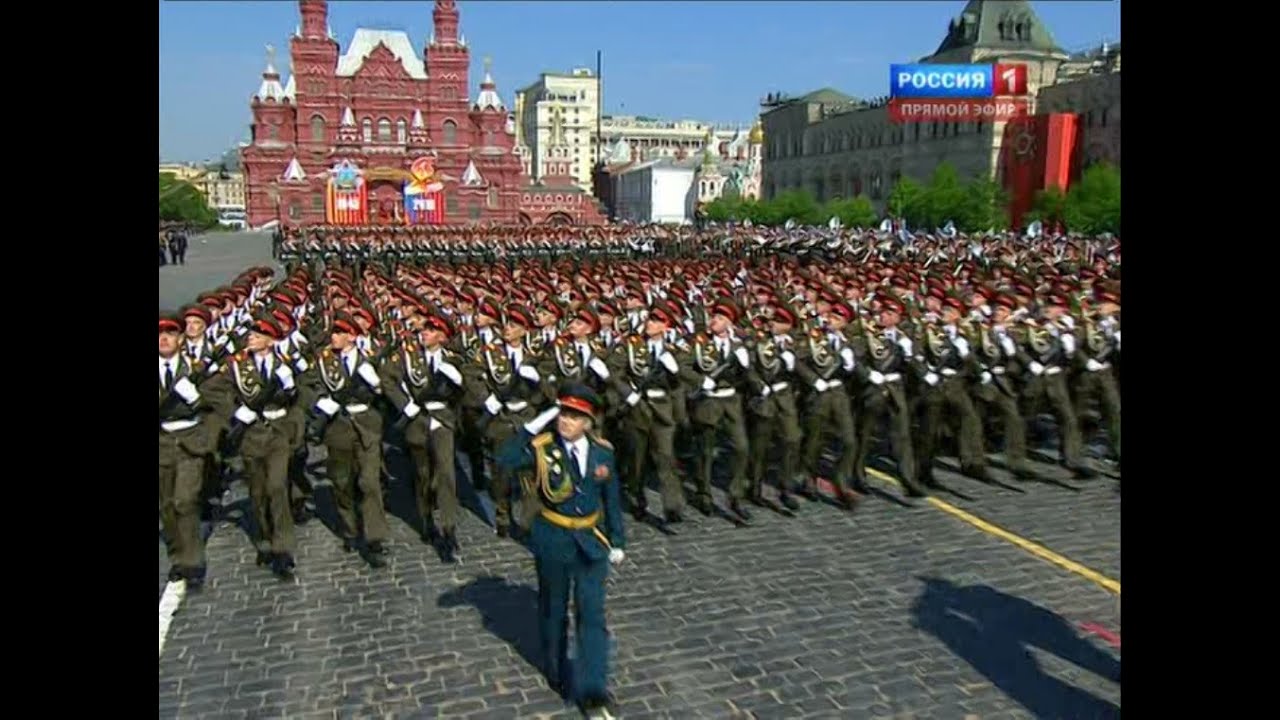 Парад 9 мая 2010. Парад Победы 2010. Парад Победы 2010 в Москве. Парад 9 мая 2010 в Москве. Меркель на параде Победы в Москве 2010.