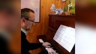 Maximiliano Ossandon profesor de piano orquesta juvenil ULagos 2020