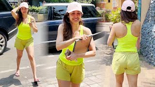 Malaika Arora Flaunts Her Curves In a TIGHT Neon Gym Outfit