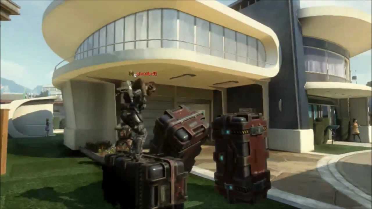 Black Ops 2 - Nuketown - Fly using a care package (Elevator glitch)