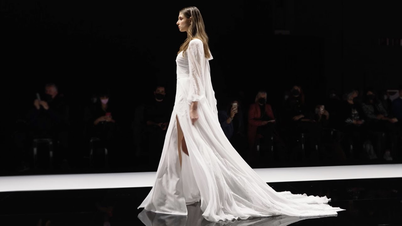 Maison Signore e Helena Bridal Spring 2023 | Si' Sposaitalia Collezioni