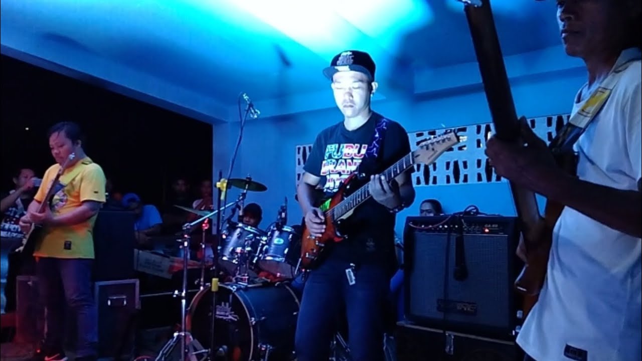 Ang galing mag Guitar cha cha Covered by Krishevil Band light and Sound