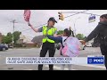 Queens crossing guard loves to help kids and &#39;keep everyone safe&#39;