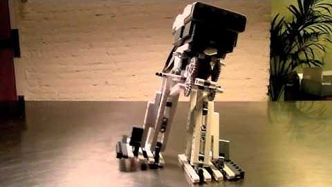 2-bein II, walking - LEGO Mindstorms NXT biped robot walker