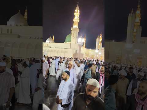 Видео: Ye Sab He Mere Kamli Wale Ka Sadka #madina #shorts #khanyoutuber