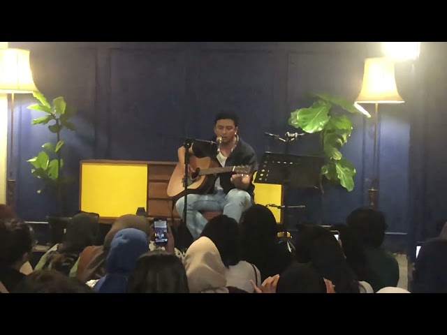 Sal Priadi - Mesra-mesraannya Kecil-kecilan Dulu (Acoustic Live at Little League, Jakarta 6/4/2023) class=