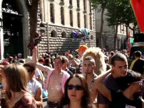 Camila Montenegro na Gay Pride de Paris