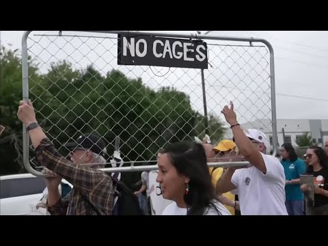 En San Antonio protestan contra un centro de detención que será operado por GardaWorld