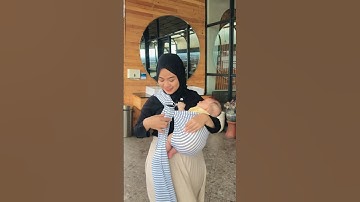 Nyenyak banget nih si kecil di gendong pakai RingSling dari Malilkids🥰 #gendongan #baby #momandbaby