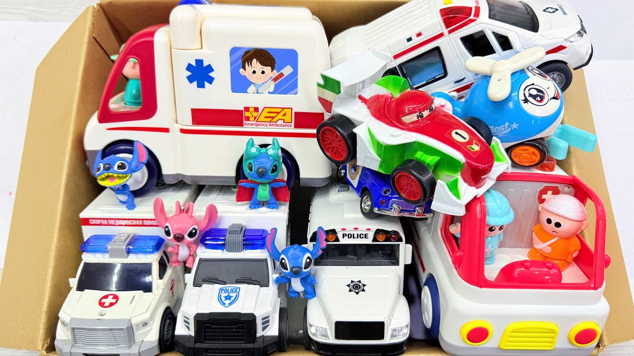救急車のおもちゃをチェックしてサウンド鳴らして坂道を走行テストして