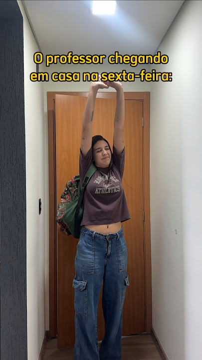 A prof está desmaiada 🤡😂 #professora #escola #alunos #humor #shorts