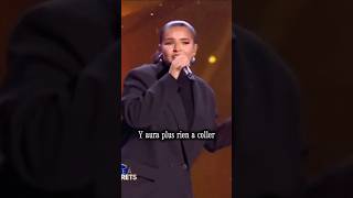 Imen ES qui chante « Petit génie » en live !