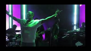 Trey Songz Does He Do It live