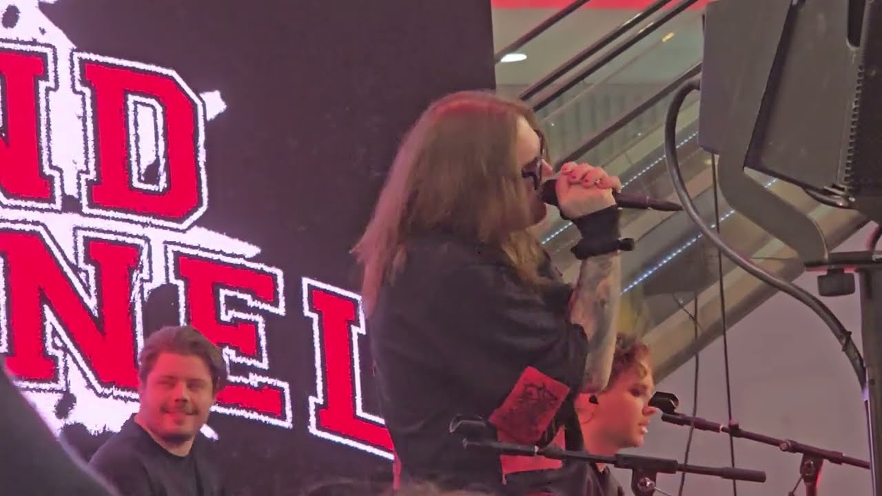 Blind Channel - DIE ANOTHER DAY (Acoustic) @ Kauppakeskus Forum, Helsinki 28.2.2024