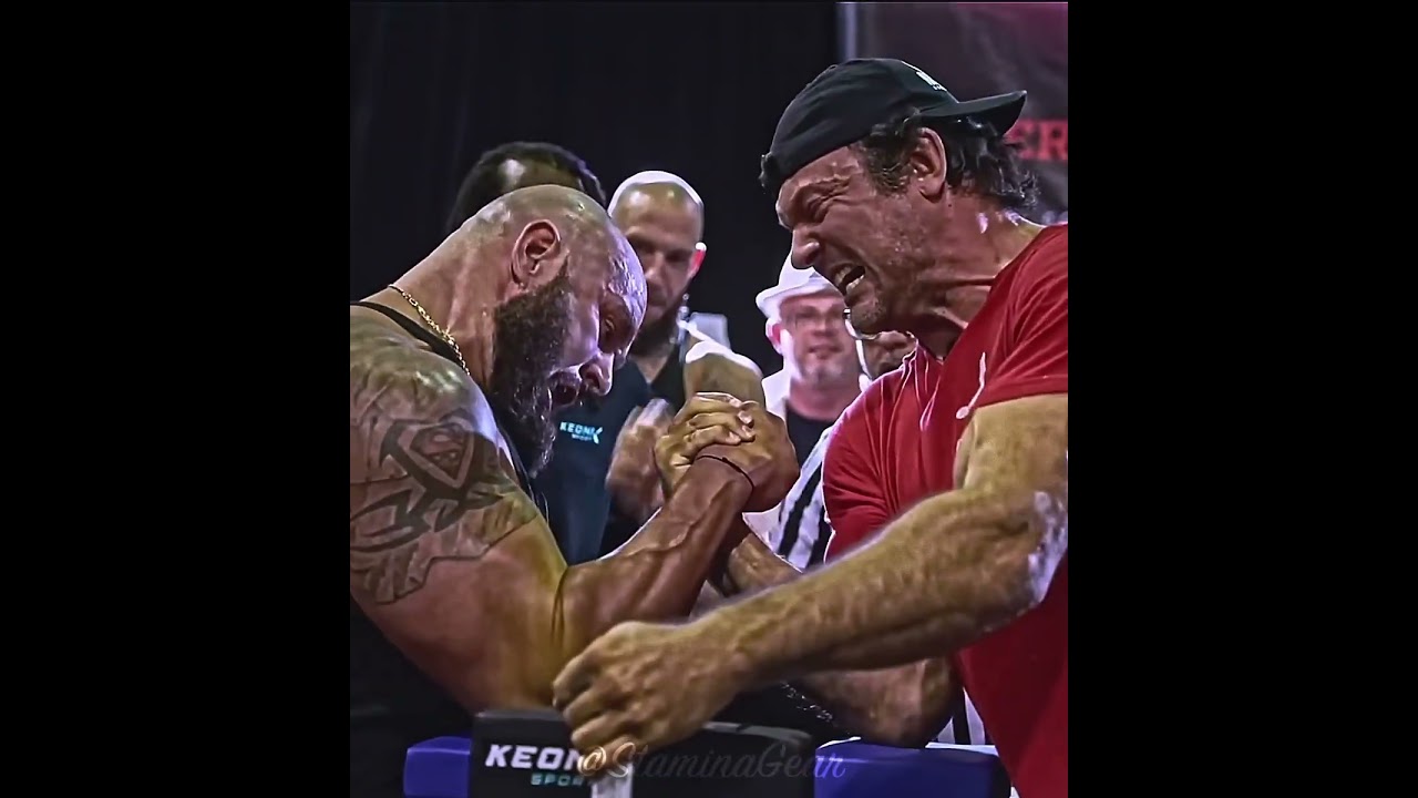 DON'T MESS WITH THE ARMWRESTLING LEGEND! 👑 😮 #armwrestling #devonlarrat