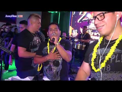 Putar Enamorado y Herido - Claveles De La Cumbia
