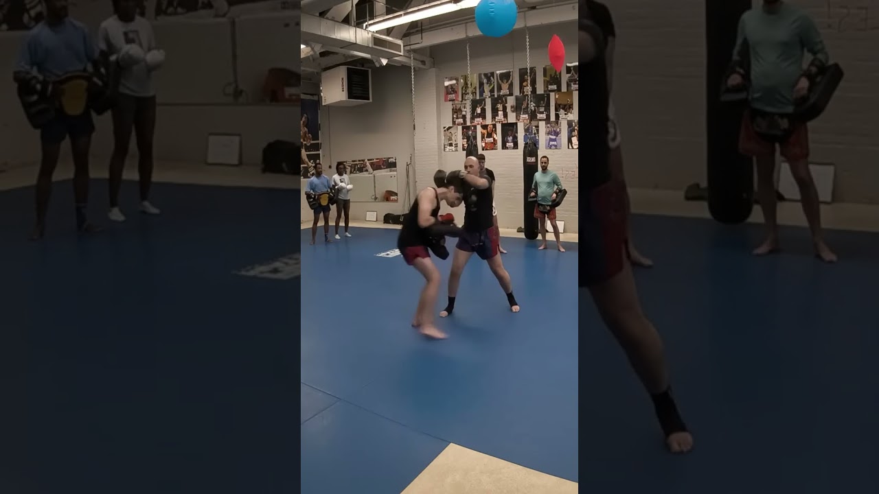Muay Thai Knee Trick for More Power #muaythai #technique