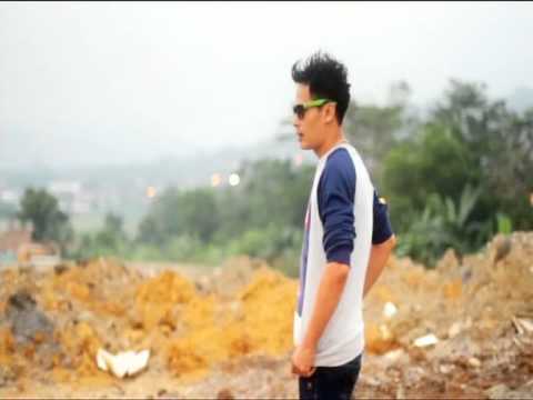 Aprilian Feat Fany Zee - Dirimu Bukan Dirinya (Lirik Lagu)