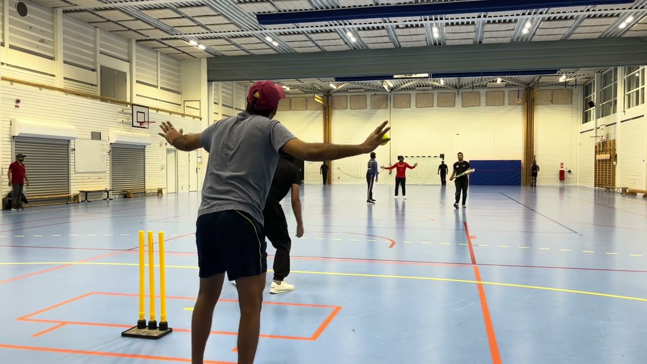 Indoor Cricket | Sri Lankan’s | Sweden | Västeras Lions #cricket #indoorcricket