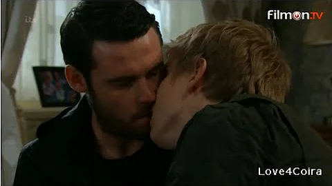 Aaron and Robert - THE KISSES (3)
